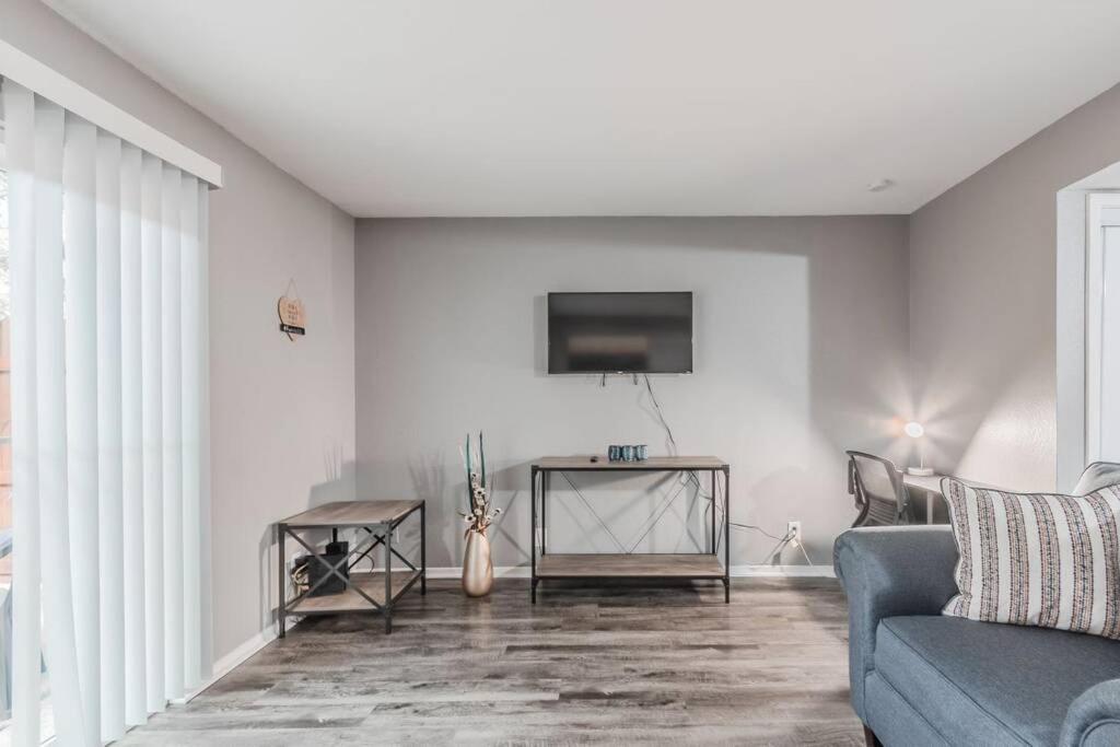 Cozy 2 Bedroom Apt 9Ml From Downtown Ft Worth Fort Worth Exteriör bild